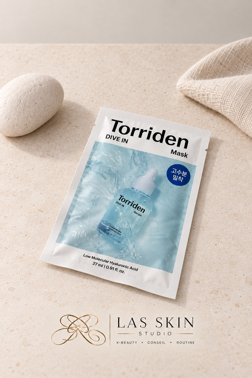 Masque Torriden DIVE IN 27 ml sur fond beige, visuel Las Skin Studio